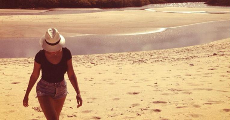 Beyoncé curte descanso em praia na Bahia