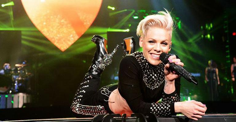 Pink é eleita a mulher do ano pela Billboard