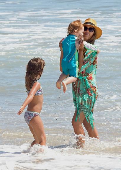 O doce relax de Jessica Alba