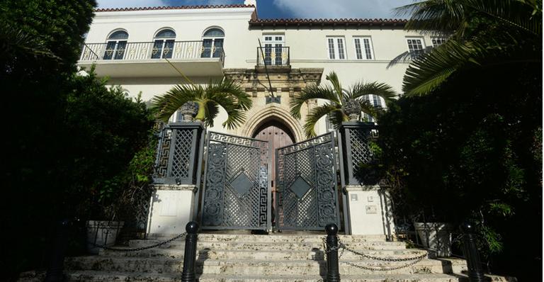 Mansão de Gianni Versace vai a leilão por US$ 75 milhões
