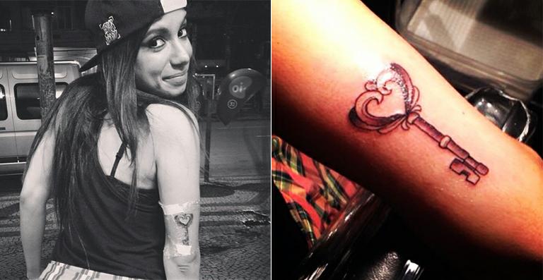 Anitta mostra nova tatuagem no braço: uma chave