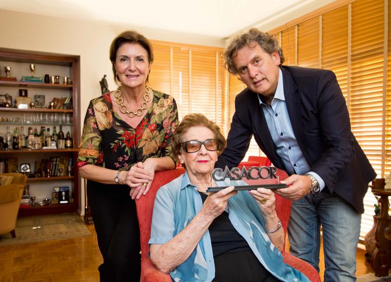 Yolanda Figueiredo recebe láurea