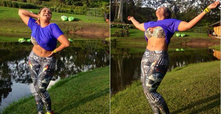 Feliz com resultados do Medida Certa, Gaby Amarantos exibe barriga na Costa Rica
