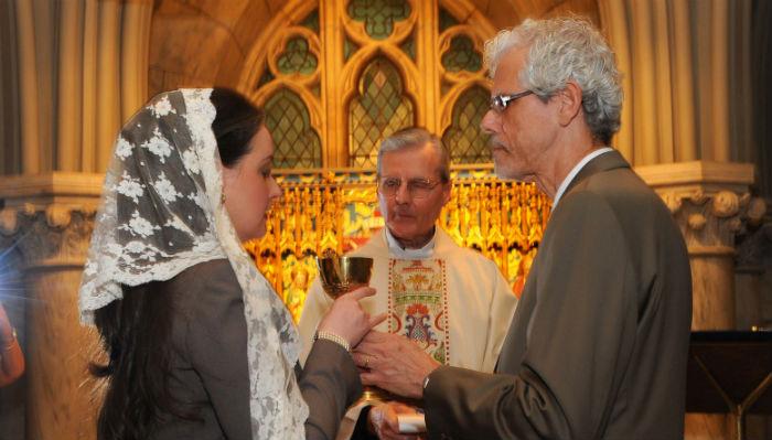 Poético ‘sim’ de Maurício e Kay, herdeira de Carlos Lyra e Kate