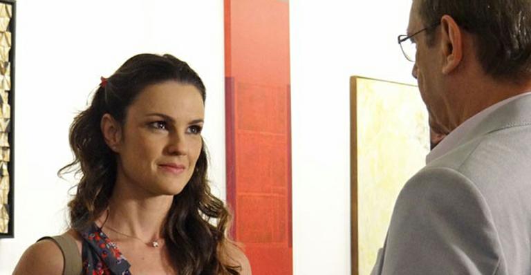 Amor à Vida: Gina recusa beijo de Herbert após ter uma sensação esquisita