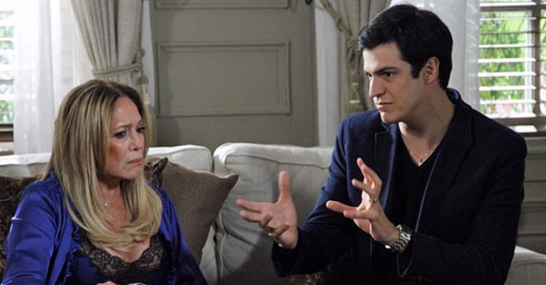 Amor à Vida: Félix coloca Pilar contra Paloma