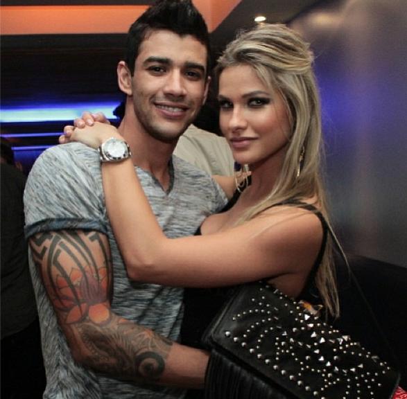 ‘Dizem que sou sortuda’, diz noiva de Gusttavo Lima