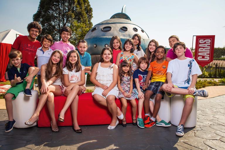 Atores mirins brincam no 5º CARAS One Day Kids