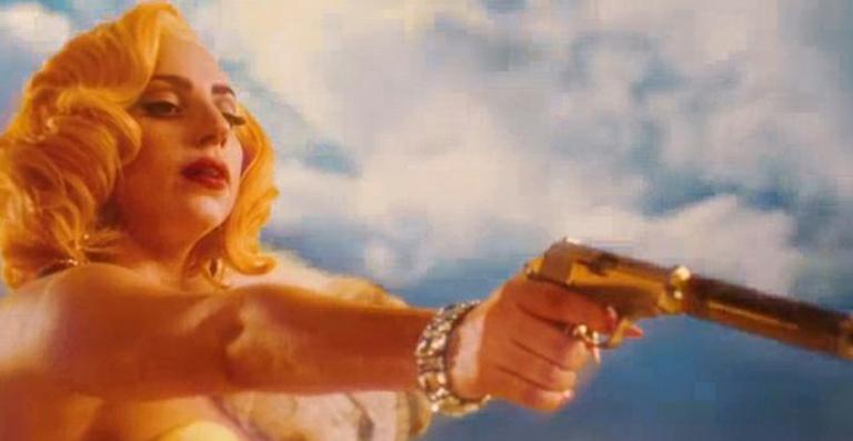 Lady Gaga lança vídeo com Sofia Vergara, Charlie Sheen e Mel Gibson