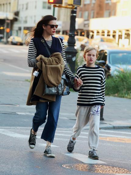 Liv Tyler combina look com Milo