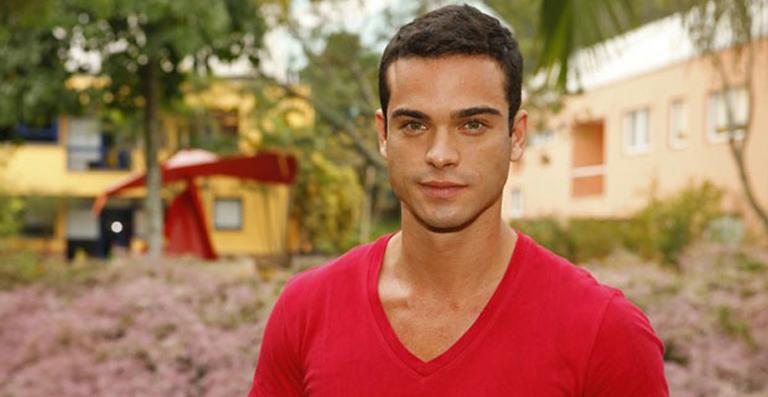 Sidney Sampaio entra para o elenco de Amor à Vida
