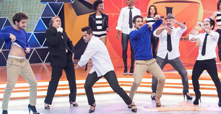 Marcos Mion e convidados sobem no salto no palco do Legendários