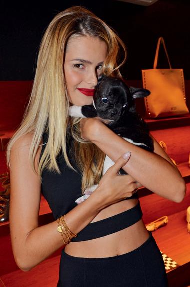 Yasmin Brunet e pets