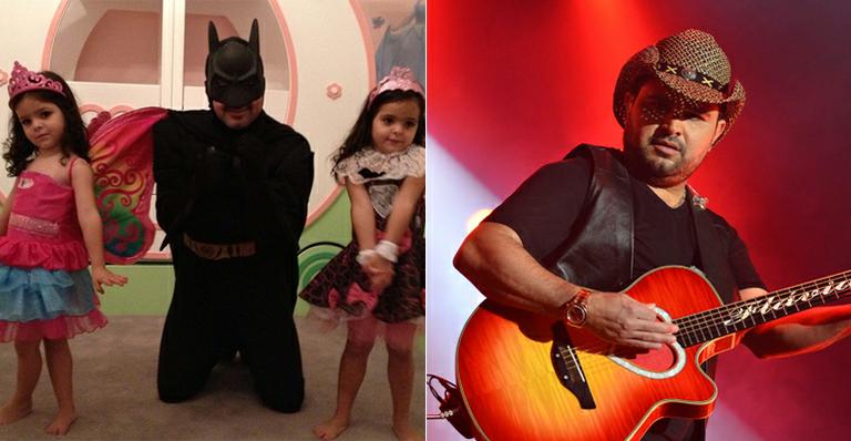 Luciano se veste de Batman em brincadeira com as filhas