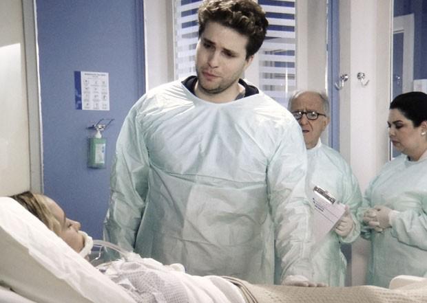 Amor à Vida: Amarilys piora ao receber visita de Niko na UTI
