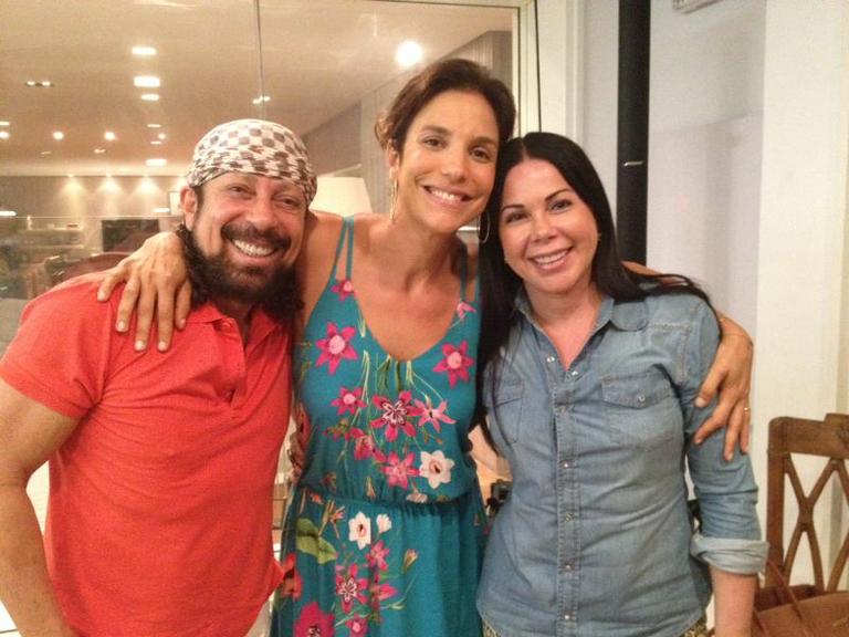 Ivete recebe Bell Marques em casa para ensaio do DVD