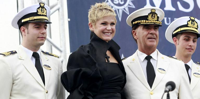 Xuxa batiza um novo navio no porto de Santos