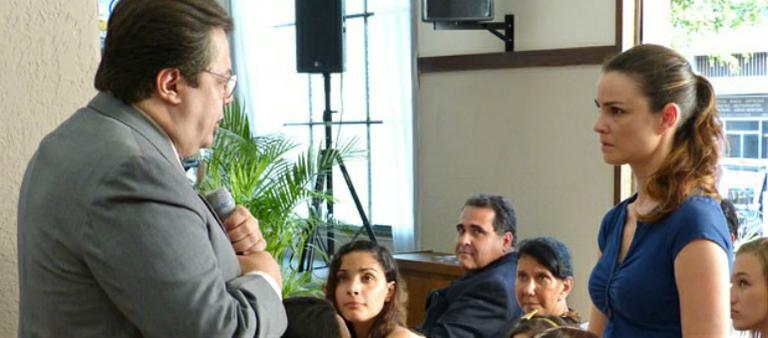 Amor à Vida: Gina vira evangélica, após Ordália proibir seu namoro com Herbert