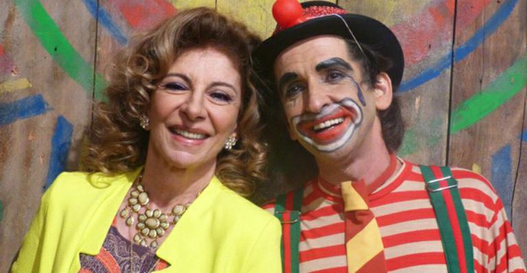 Filho de Marília Pêra fará participação ao lado da mãe em Pé na Cova