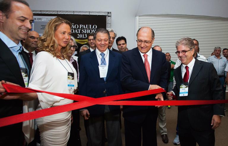 Ernani Pacionik e seu boat show