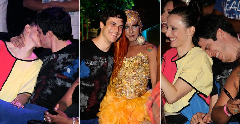 Mateus Solano é homenageado por transformistas: ‘Estou muito feliz’