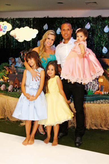 Luis Fabiano festeja Giulie