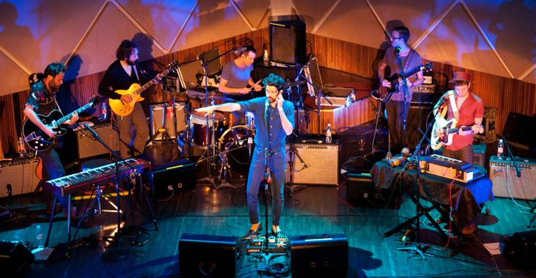 Devendra Banhart se apresenta no Popload Gig, em São Paulo