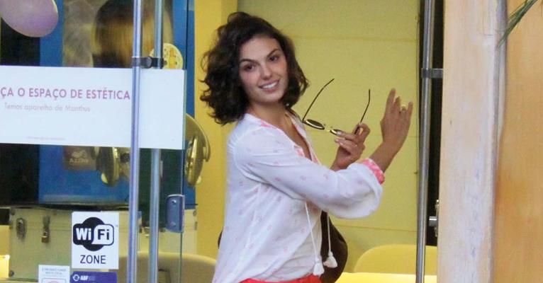 Isis Valverde se produz