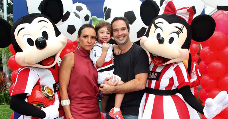 Caio Ribeiro festeja o filho