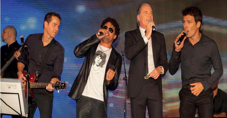 Roberto Justus canta ao lado de Afonso Nigro, Leo Maia e Rodrigo Faro
