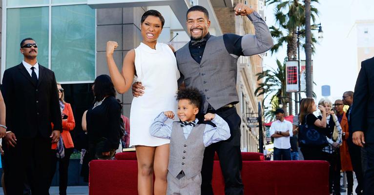 Jennifer Hudson comemora sua estrela na calçada da fama em Hollywood