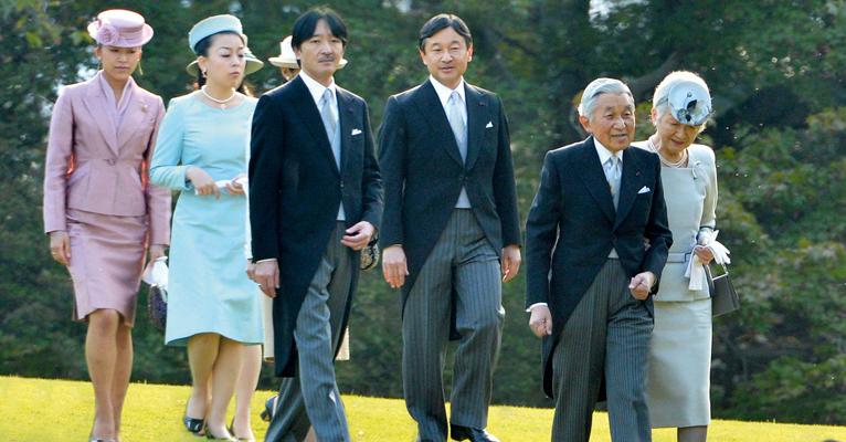 Princesas do Japão celebram festa de outono com os príncipes