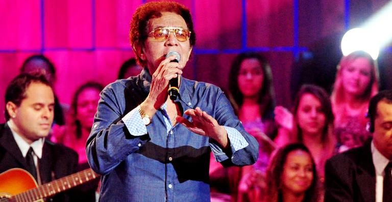 Famosos e amigos lamentam a morte de Reginaldo Rossi