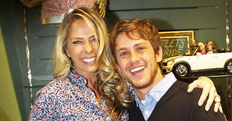 Adriane Galisteu e Leonardo Miggiorin conferem as tendências do verão em São Paulo