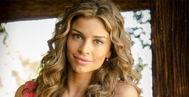 Grazi Massafera substitui Luana Piovani no Superbonita