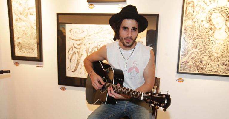 Fiuk lança novo álbum, ‘Vira-Lata’, em São Paulo