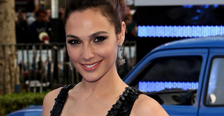 Mulher-Maravilha, Gal Gadot afirma: ‘Cheeseburguer faz bem para a alma’