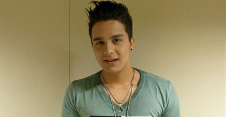 Luan Santana esclarece rumores de namoro com Bárbara Evans