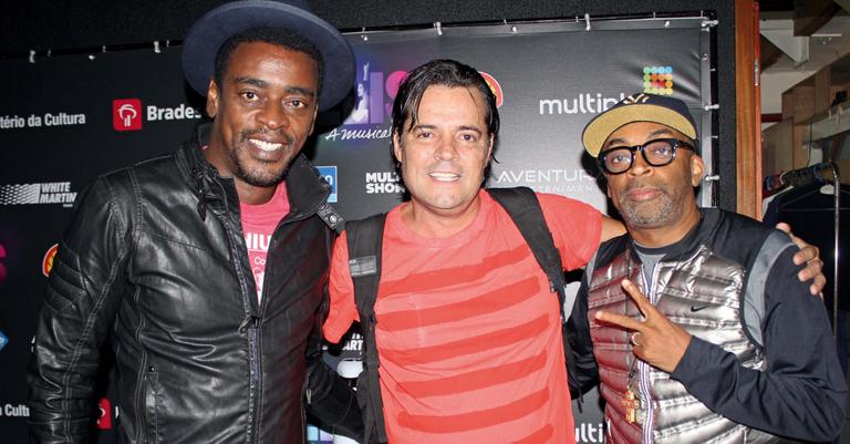 Seu Jorge e Filipe Camargo com Spike Lee em musical de Elis Regina no Rio