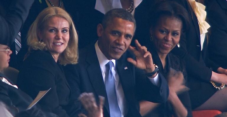 Obama tira fotos com políticos em funeral de Mandela