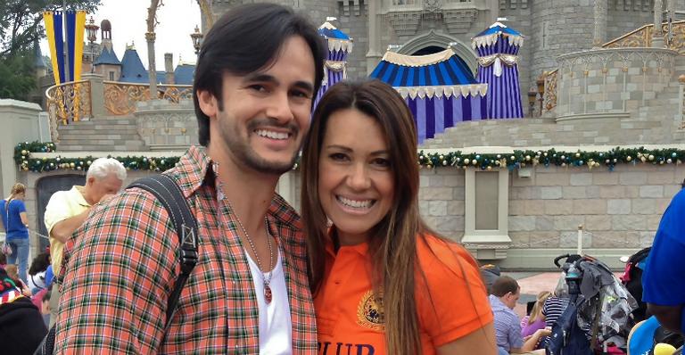 Solange Frazão curte férias nos Estados Unidos ao lado do amado