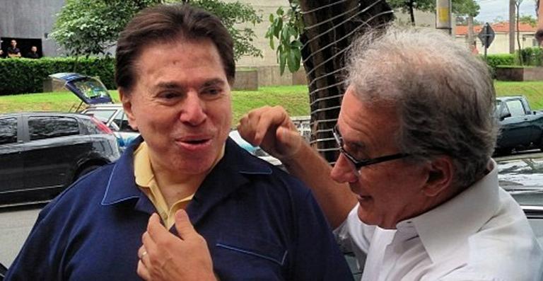 Silvio Santos ganha pijama de aniversário de Otávio Mesquita