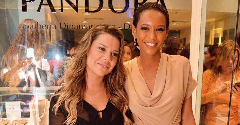 Fernanda Souza e Taís Araújo em inauguração de joalheria na capital baiana