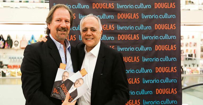 Douglas Duran, vice-presidente de Finanças do Grupo Abril, lança biografia