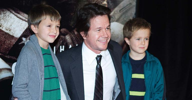 Mark Wahlberg está de volta as telonas com o drama Lone Survivor