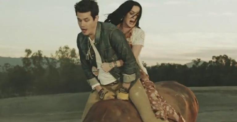 Katy Perry e John Mayer lançam o clipe Who You Love. Assista!