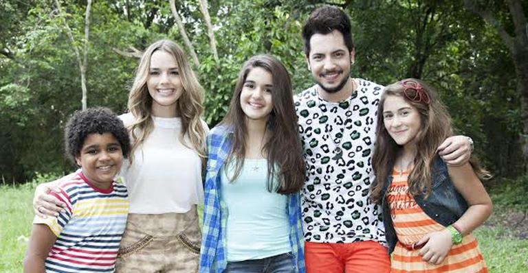 Thaeme e Thiago gravam participação na novela ‘Gaby Estrella’, no Gloob