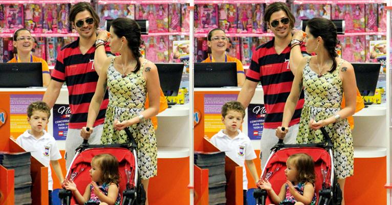 Dado Dolabella vai às compras no Rio de Janeiro ao lado da mulher e os filhos