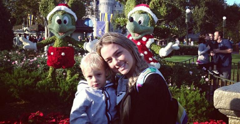Davi, filho de Neymar, passa o Natal na Disney com a mãe