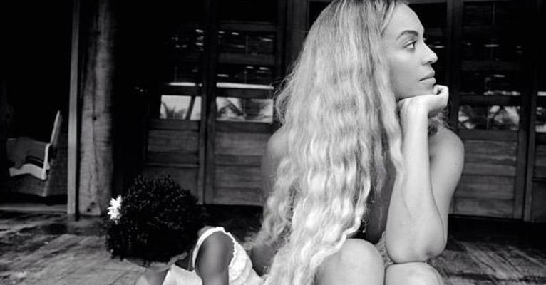Beyoncé publica foto ao lado da filha Blue Ivy e aparece sem maquiagem